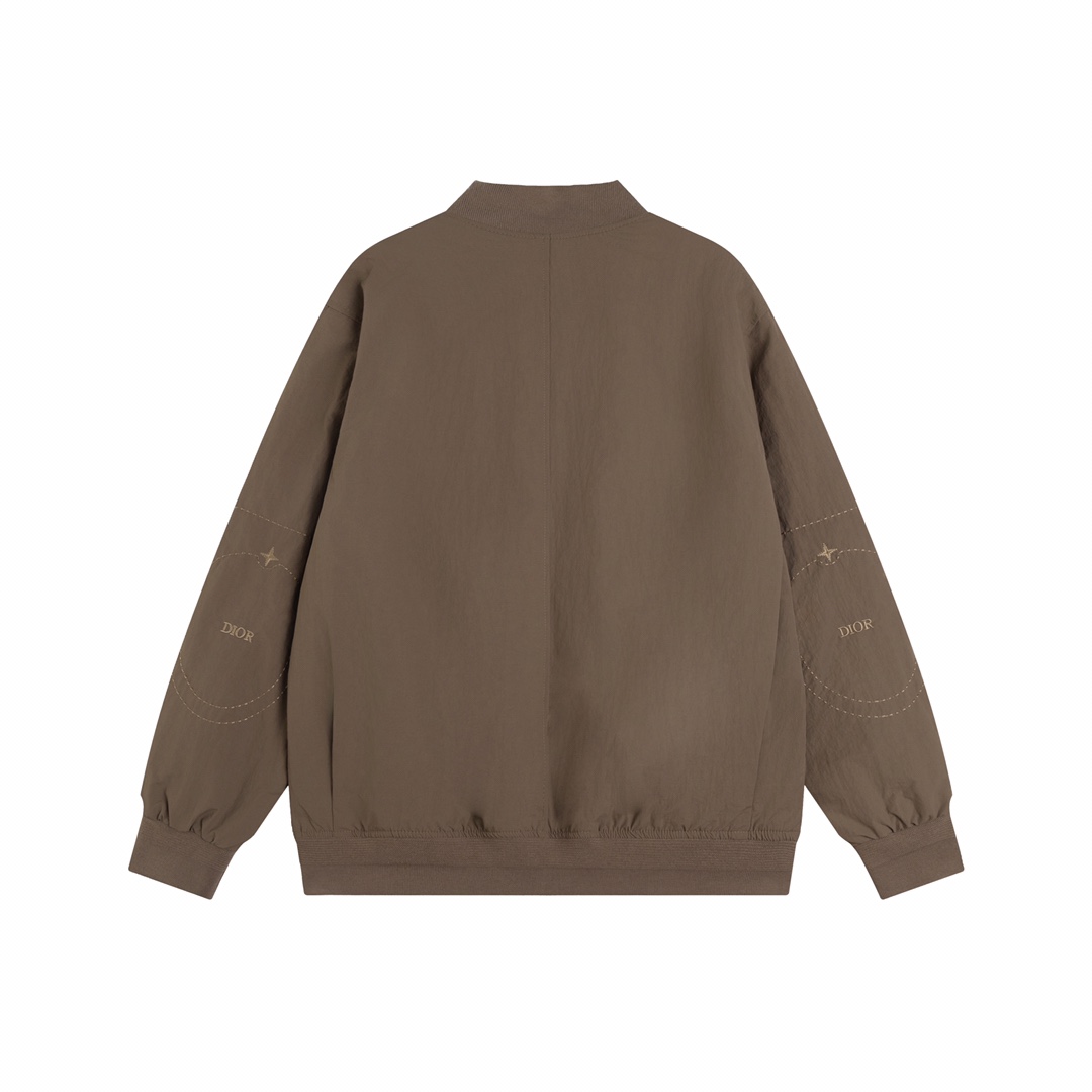 【DIOR  公式旗艦店】ディオール  ジャケット着 ご好評に付き再入荷！241021