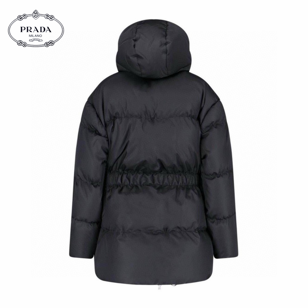 【PRADA  公式旗艦店】プラダ   ダウンジャケット ご好評に付き再入荷！241022