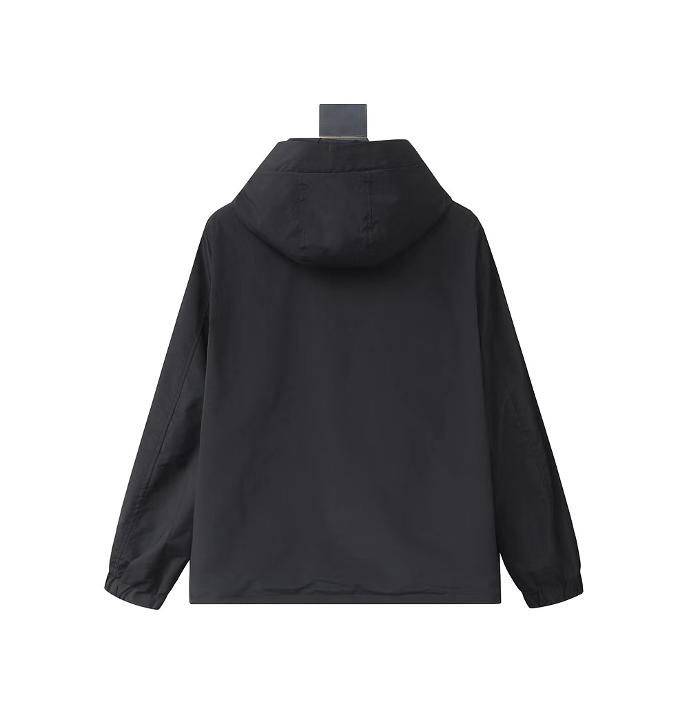 【GUCCI  公式旗艦店】グッチ  ジャケット着 ご好評に付き再入荷！241021