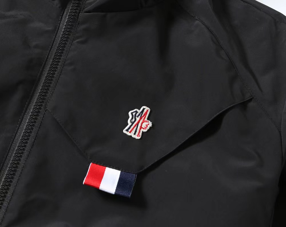【MONCLER 公式旗艦店】 モンクレール  ジャケット着 ご好評に付き再入荷！241023