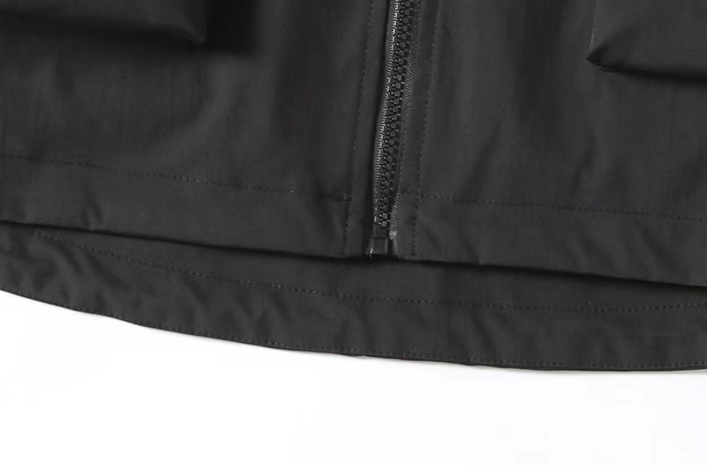 【PRADA  公式旗艦店】 プラダ  ジャケット着 ご好評に付き再入荷！241024