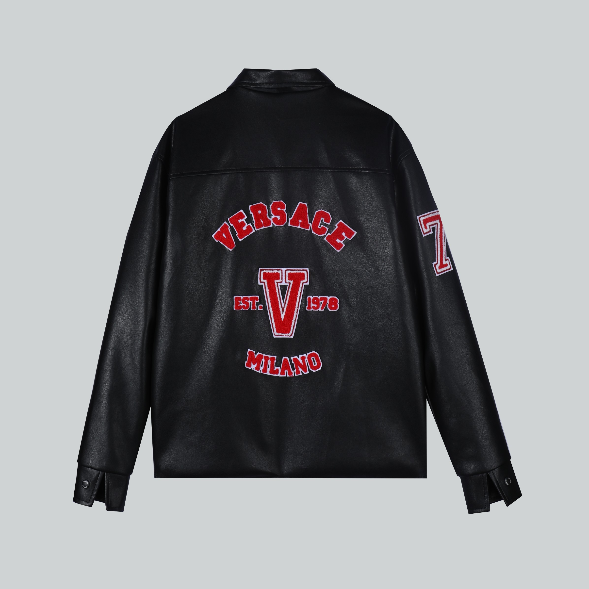 【VERSACE  公式旗艦店】ヴェルサーチ  ジャケット着 ご好評に付き再入荷！241023