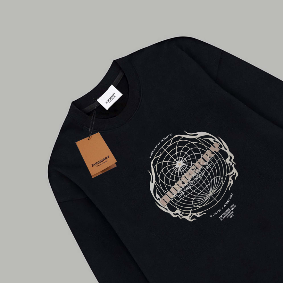 【BURBERRY   公式旗艦店】バーバリー   丸首の衛衣 スウェットご好評に付き再入荷 241025