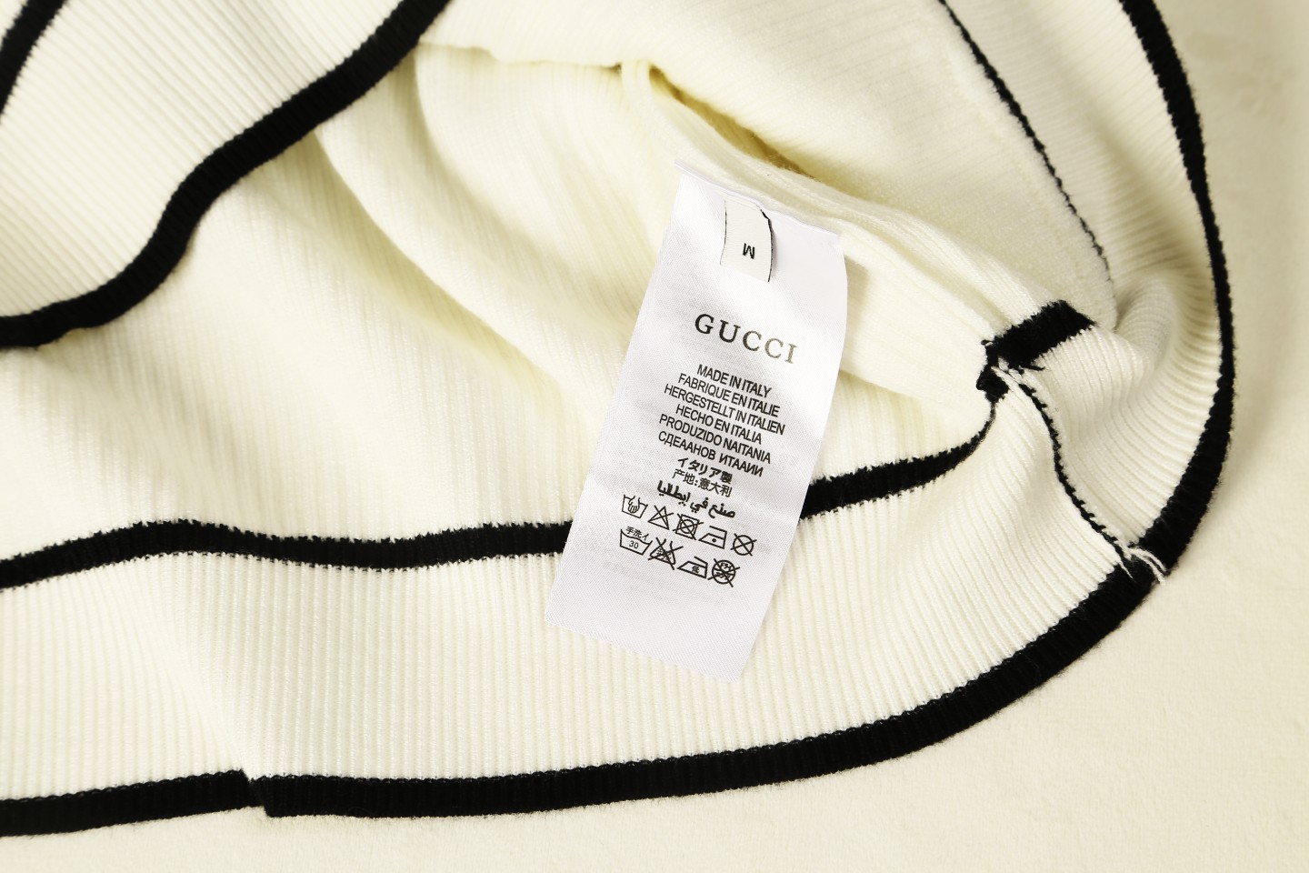 【GUCCI  公式旗艦店】グッチ  セーター好評に付き再入荷！ 241029