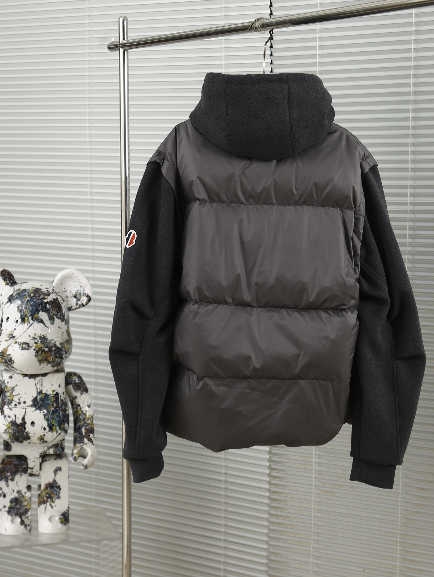 【MONCLER 公式旗艦店】モンクレール  ダウンジャケット好評に付き再入荷！ 241102
