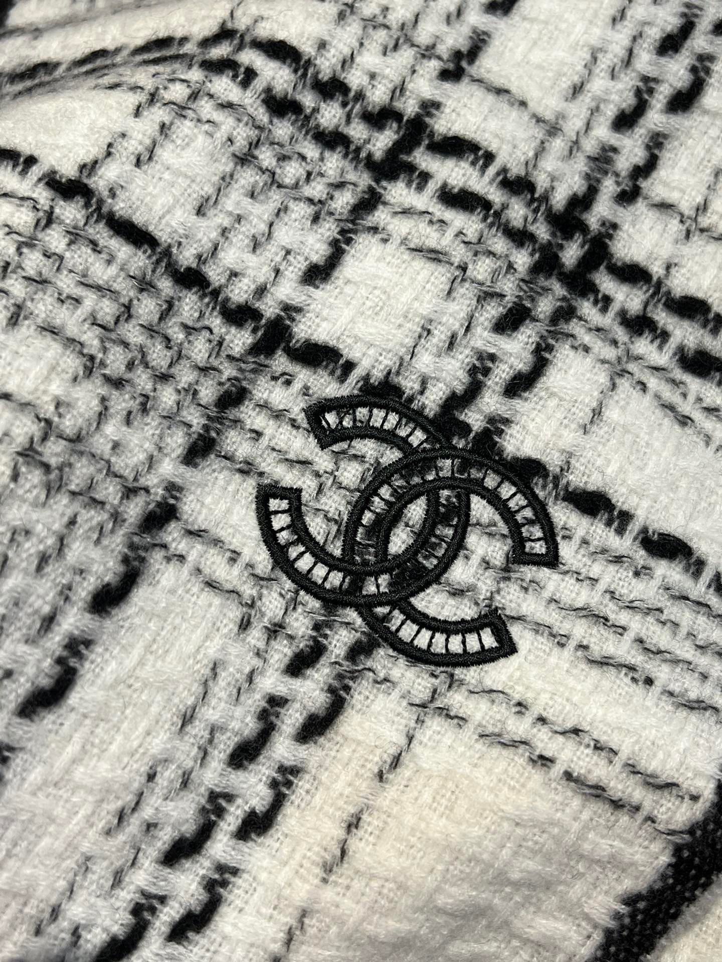 【CHANEL  シャネル 】スカーフ185*30CM 241107