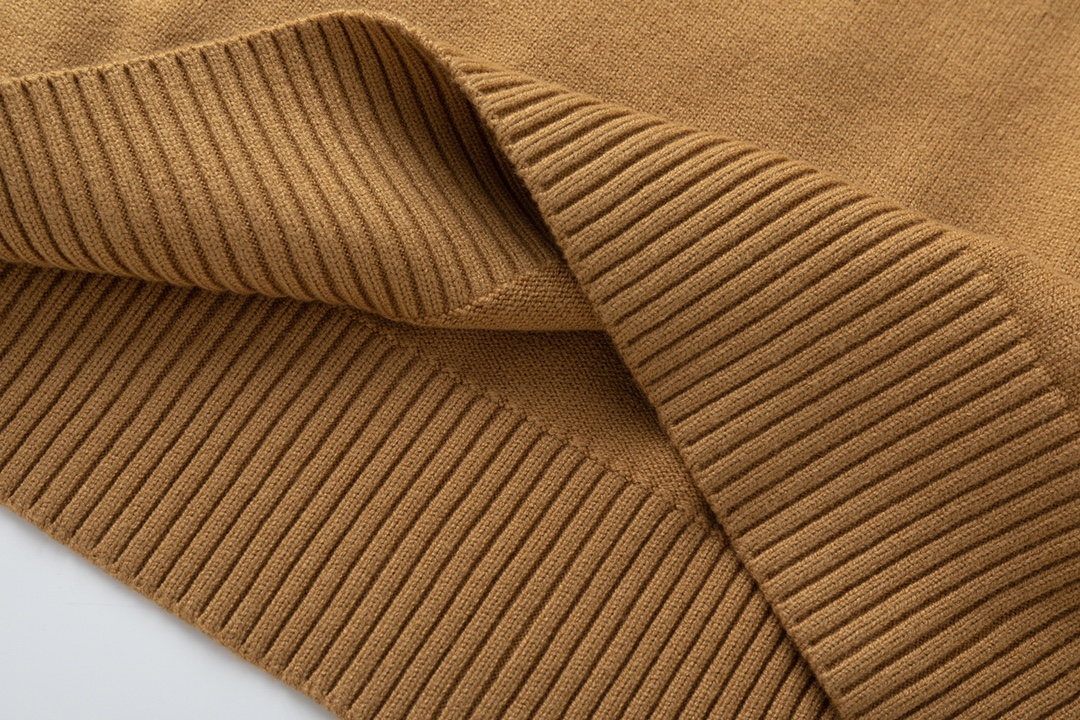 【DIOR  公式旗艦店】ディオール   セーター好評に付き再入荷！241115