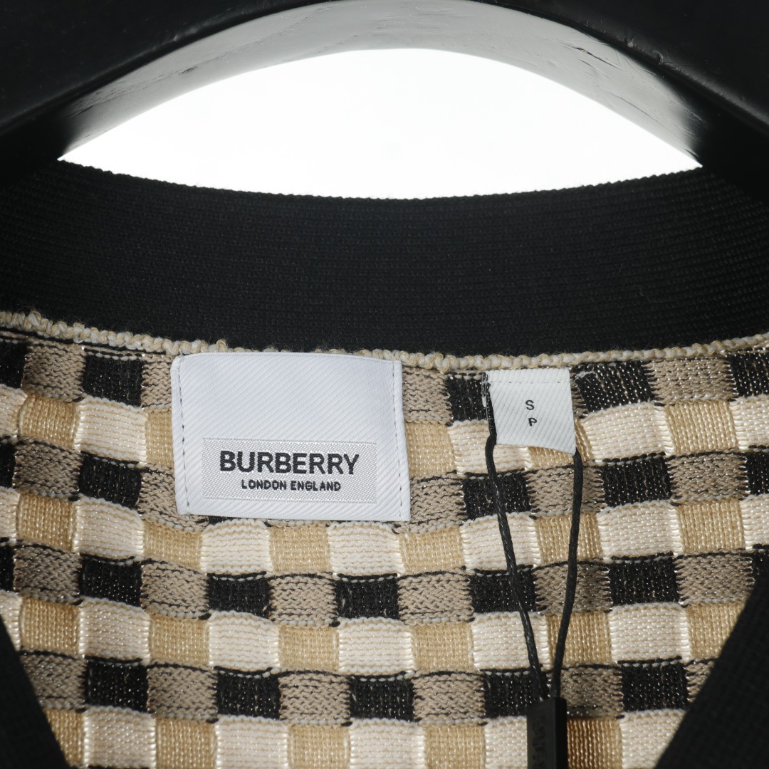 【BURBERRY  公式旗艦店】バーバリー  セーター好評に付き再入荷！241116