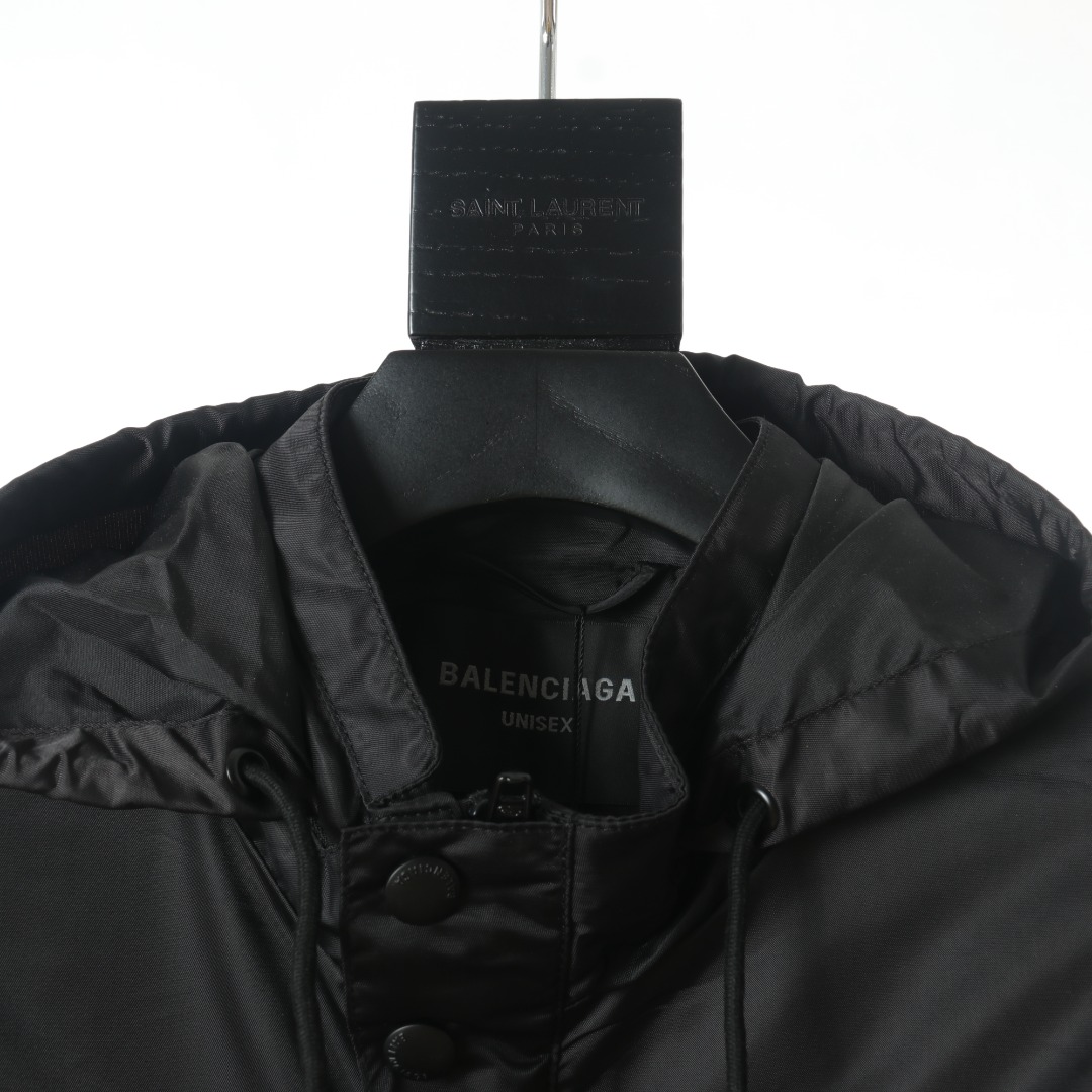 【BALENCIAGA  公式旗艦店】バレンシアガ    ジャケット着 好評に付き再入荷！241119