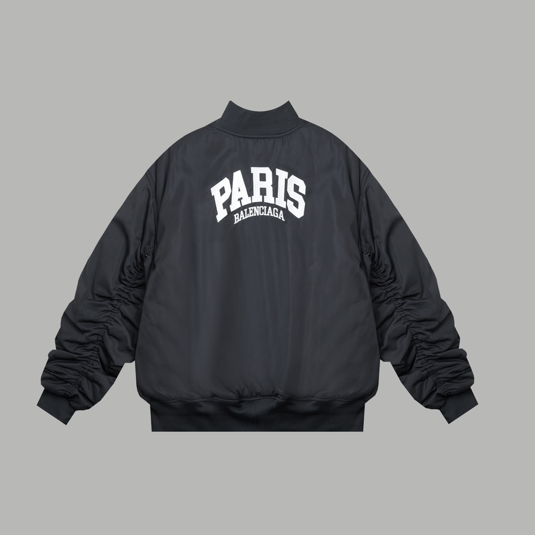 【BALENCIAGA  公式旗艦店】バレンシアガ    ジャケット着 好評に付き再入荷！241119