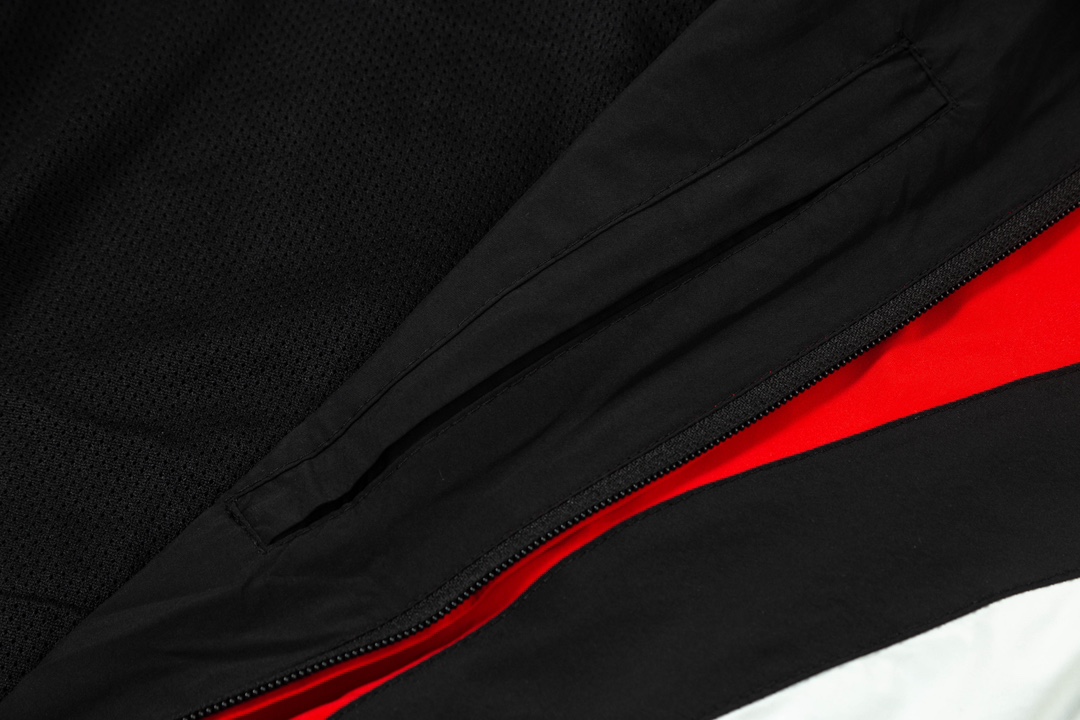 【BALENCIAGA】バレンシアガ  ジャケット着ご好評に付き再入荷！240923