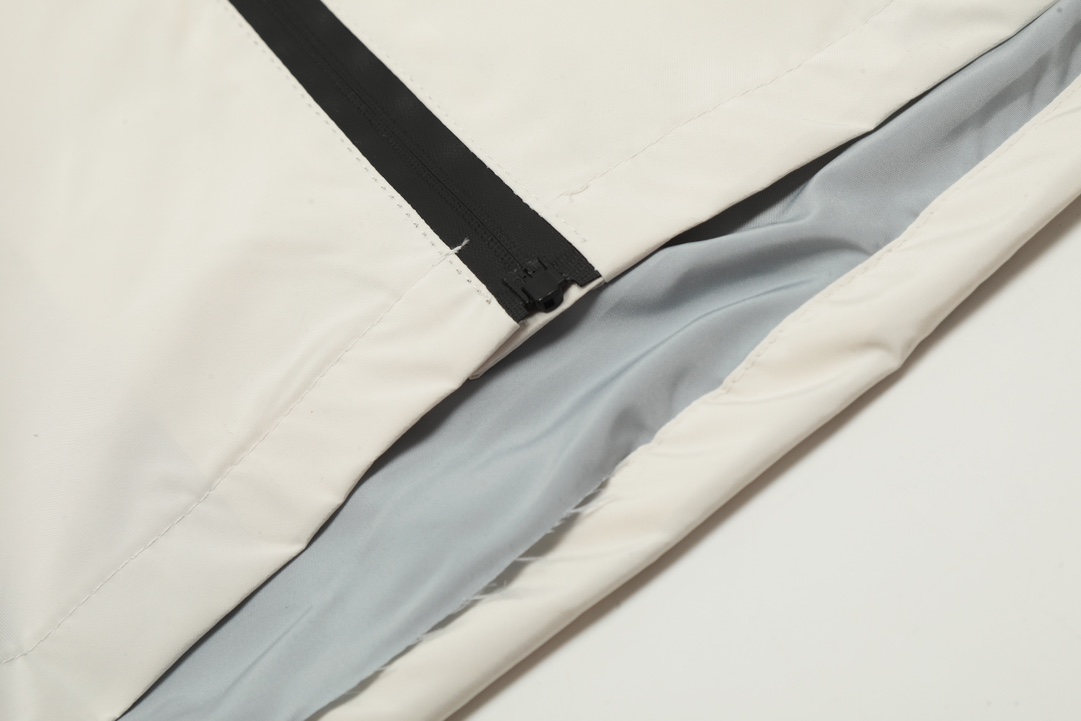 【ARCTERYX  公式旗艦店】アークテリクス  ジャケット着  スウェット ご好評に付き再入荷！241123