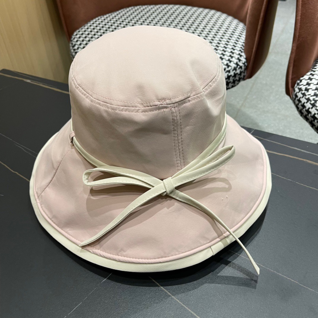 PRADA (プラダ)フィッシャーマンズハット 240904