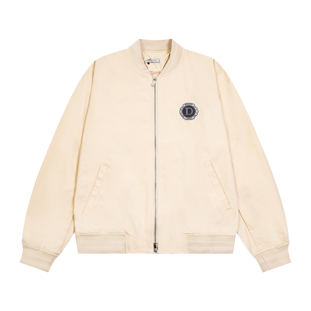 【DIOR  公式旗艦店】ディオール  ジャケット着 ご好評に付き再入荷！241021