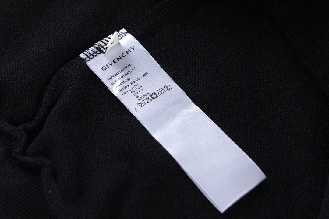 【GIVENCHY  公式旗艦店】ジバンシー 丸首の衛衣 スウェットご好評に付き再入荷！241122