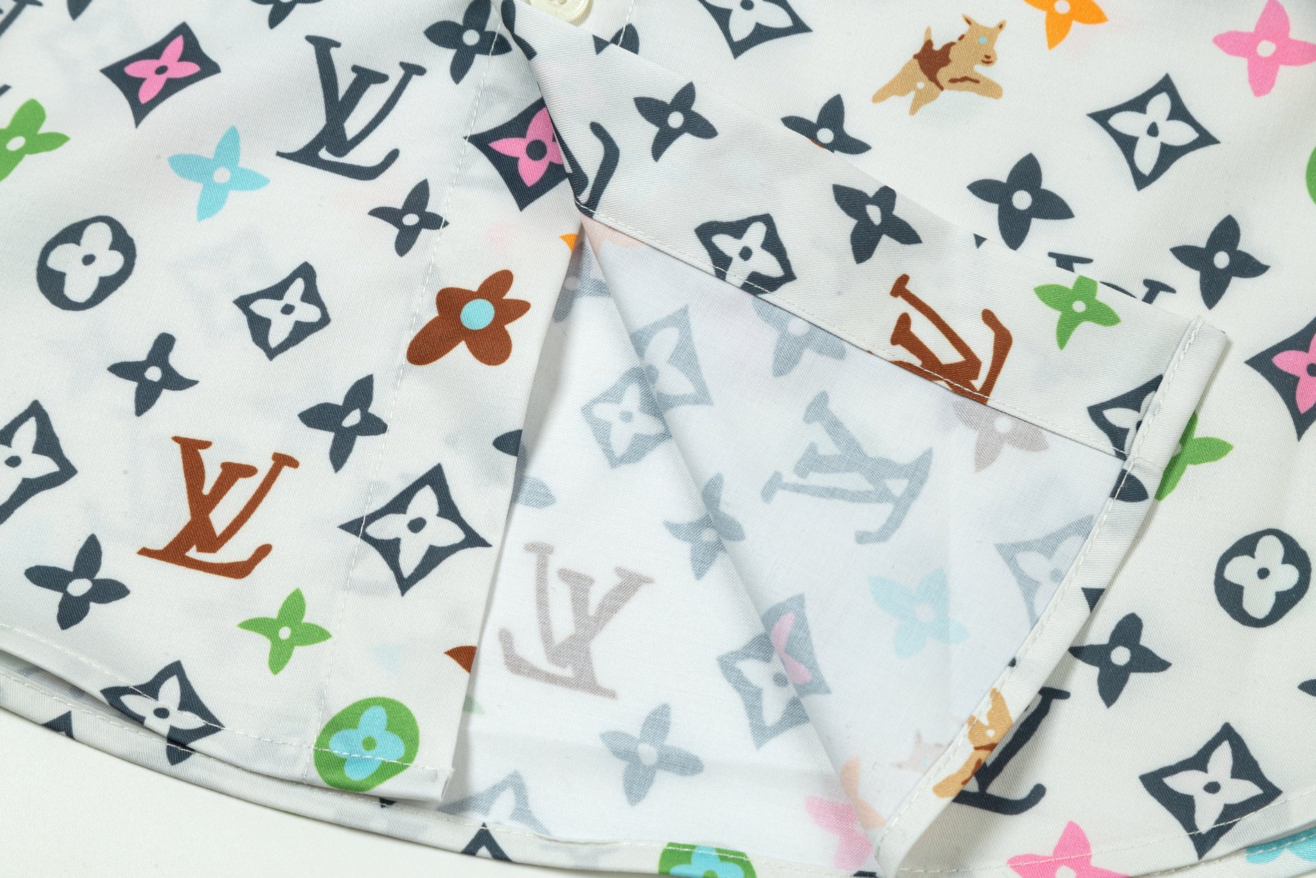 【LOUIS VUITTON 公式旗艦店】ルイヴィトン  シャツ  ご好評に付き再入荷 240715