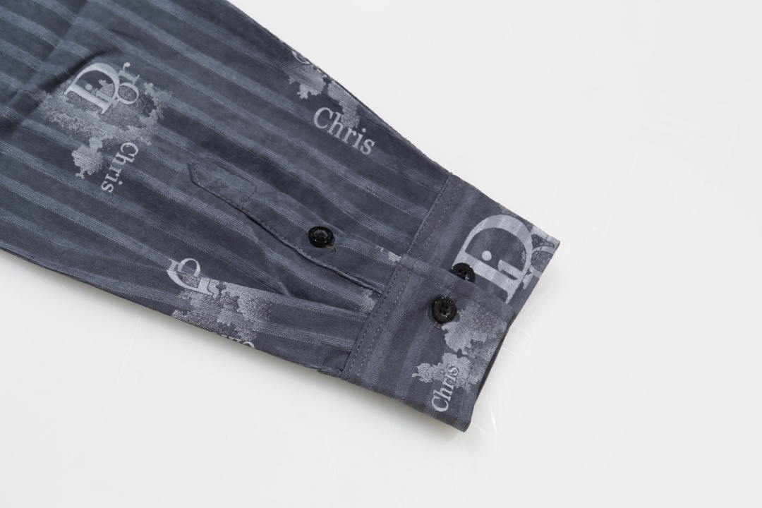 【DIOR  公式旗艦店】ディオール  シャツ  ご好評に付き再入荷 240816