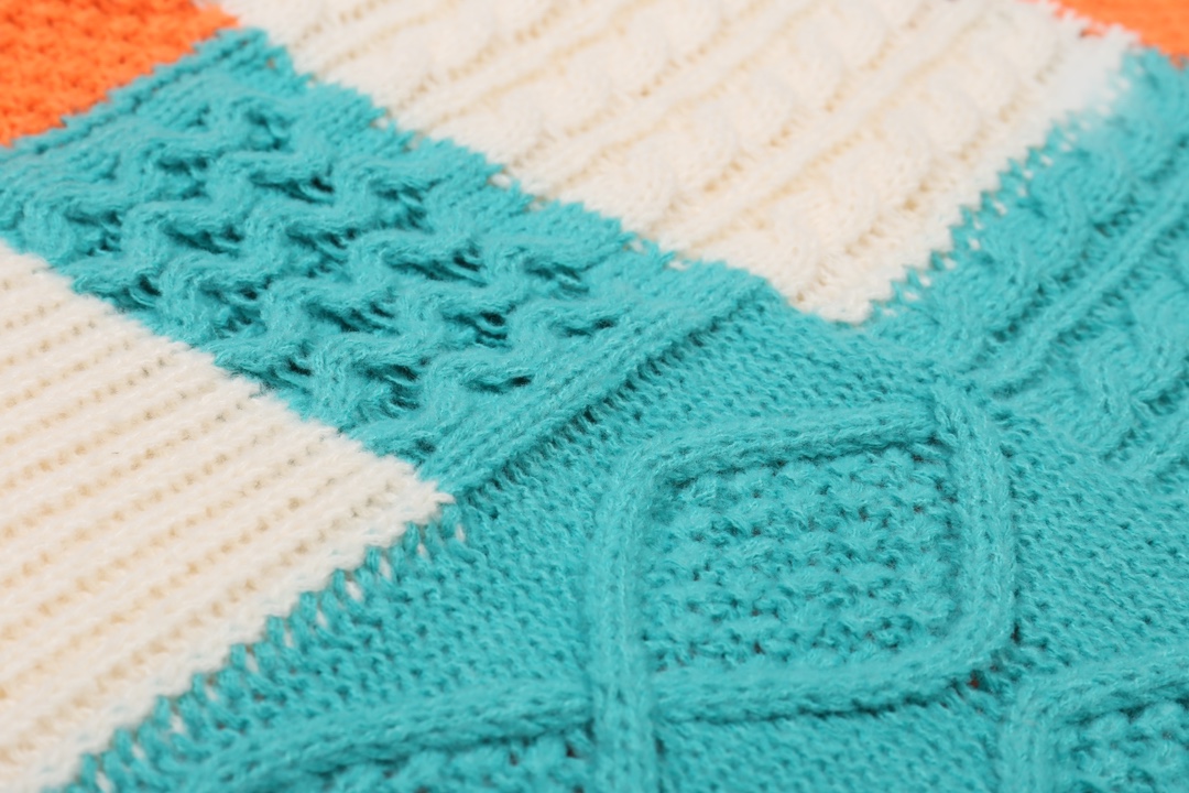 【LOEWE  公式旗艦店】ロエベ セーター好評に付き再入荷！ 241031