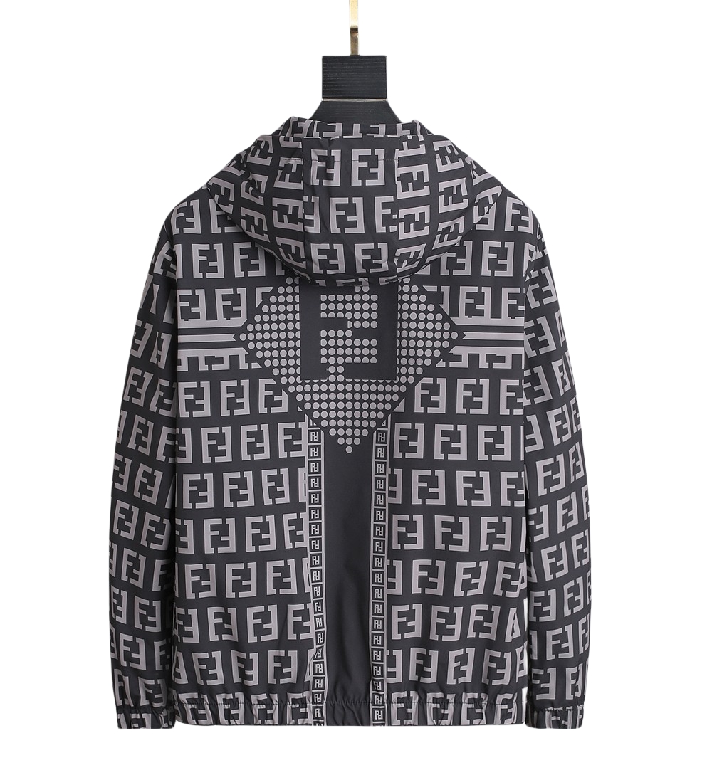 【FENDI  公式旗艦店】フェンディ  ジャケット着 好評に付き再入荷！