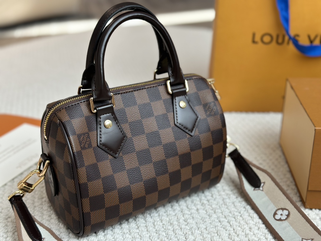【LOUIS VUITTON 公式 旗艦店】ルイヴィトン  ハンドバッグ 当日出荷 好評に付き再入荷！24*25CM