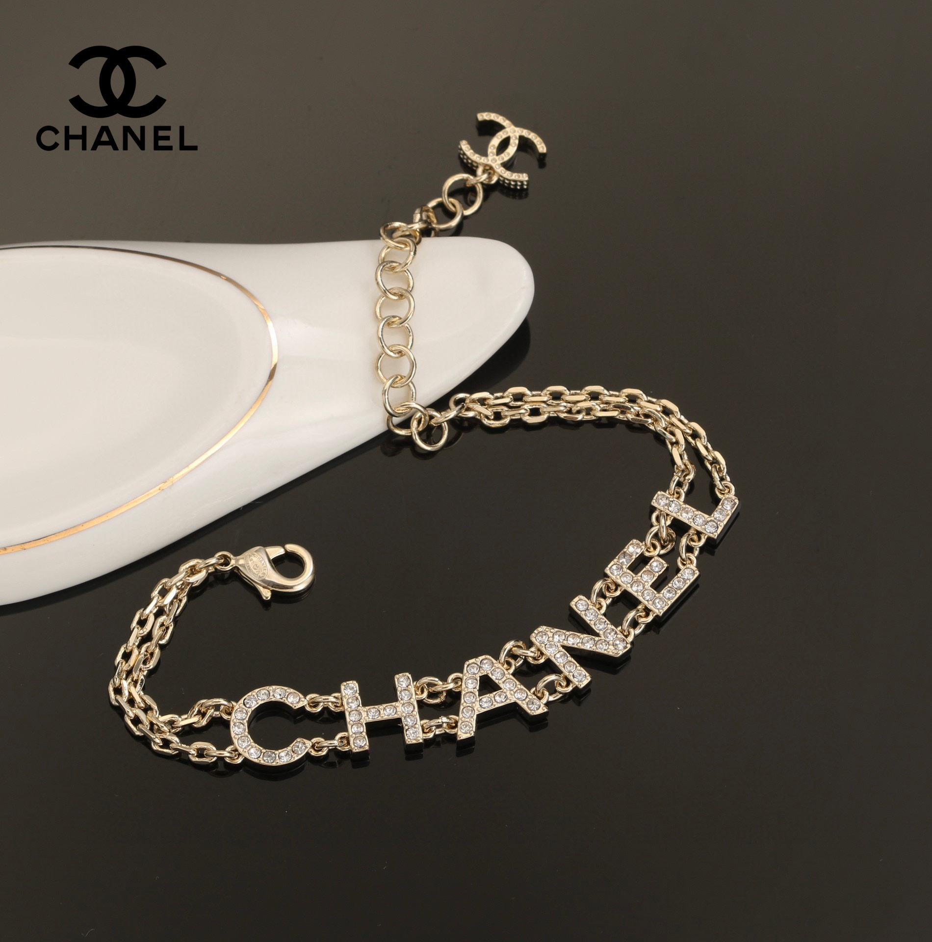 【CHANEL】ブレスレット、ファッションシンプルなスタイル