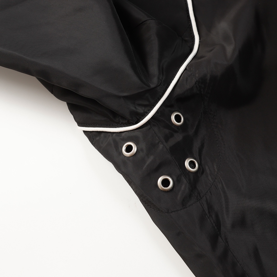 【GUCCI  公式旗艦店】グッチ  ジャケット着好評に付き再入荷！