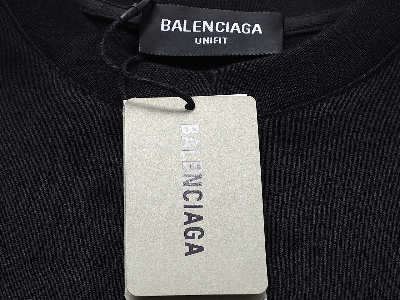 【BALENCIAGA 公式旗艦店】バレンシアガ  丸首の衛衣   スウェットご好評に付き再入荷！