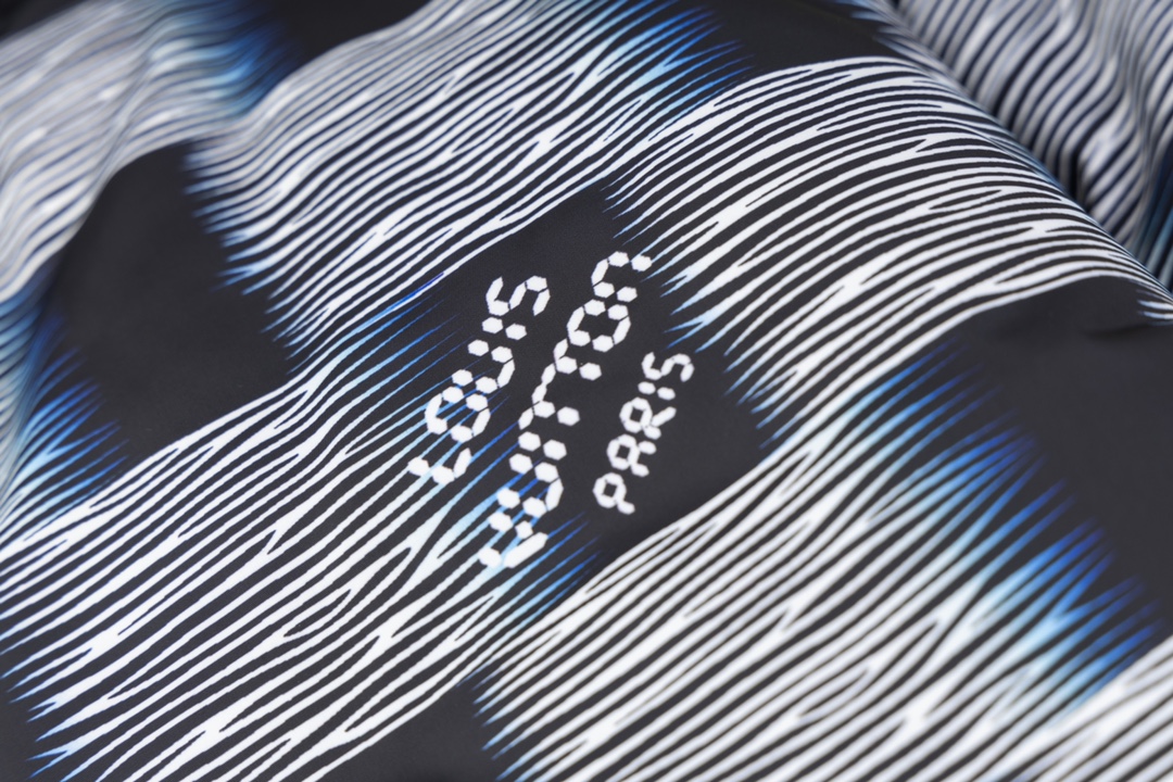 【LOUIS VUITTON  公式旗艦店】ルイヴィトン  ジャケット着 好評に付き再入荷！