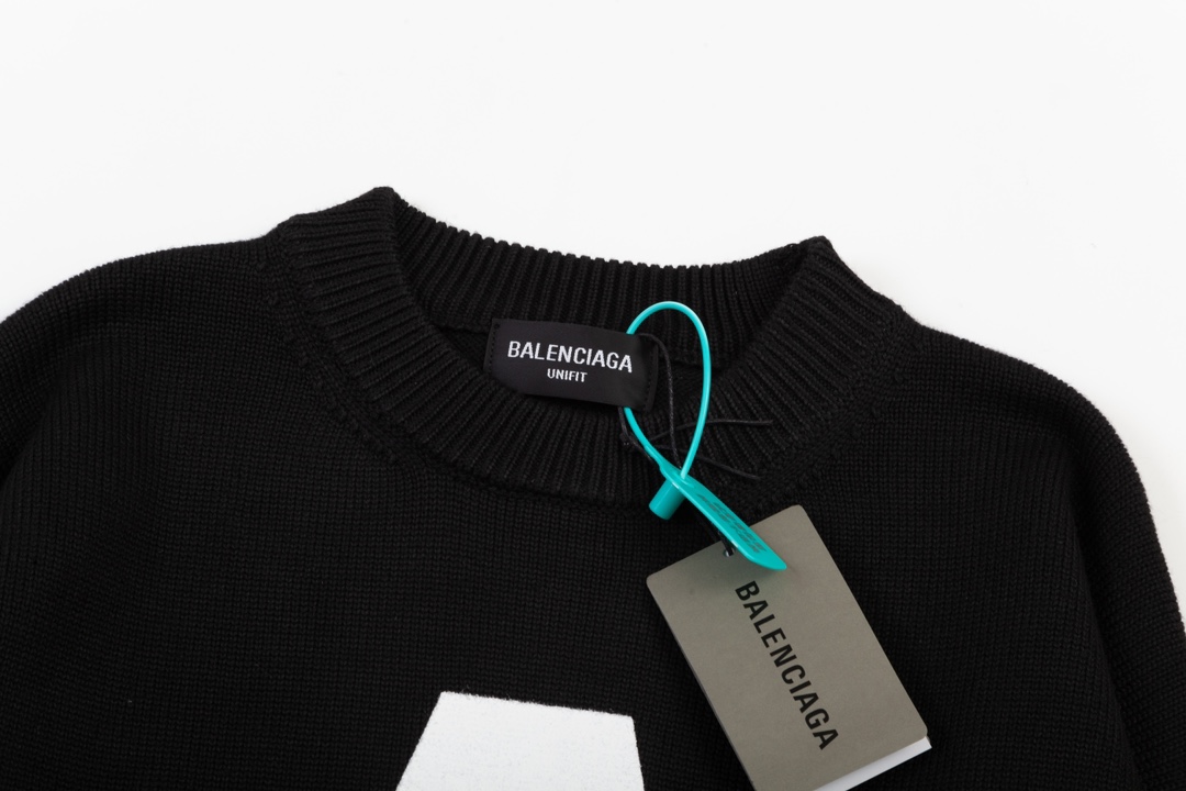 【BALENCIAGA 公式旗艦店】バレンシアガ  セーター好評に付き再入荷！