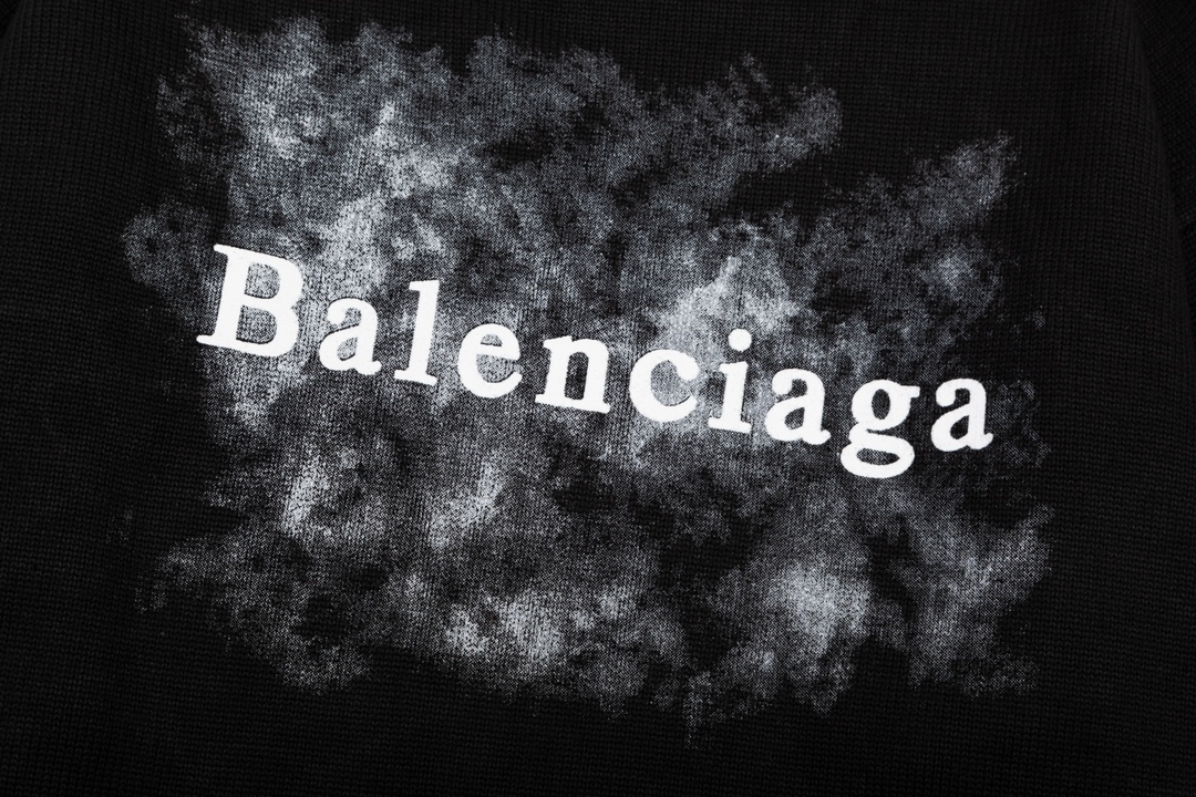 【BALENCIAGA 公式旗艦店】バレンシアガ  セーター好評に付き再入荷！