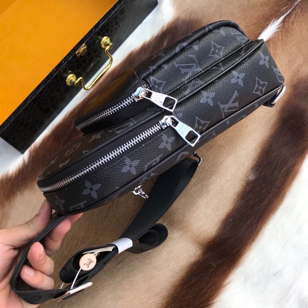 【LOUIS VUITTON    公式旗艦店】ルイヴィトン   胸ポケット 当日出荷 好評に付き再入荷！28*20*6CM