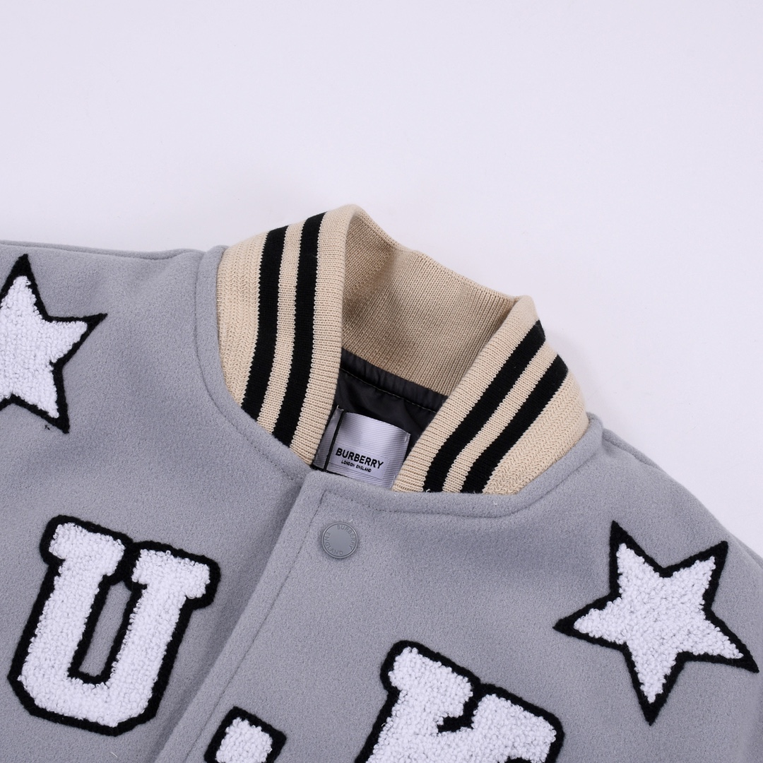 【BURBERRY 公式旗艦店】バーバリー  ジャケット着 好評に付き再入荷 240827