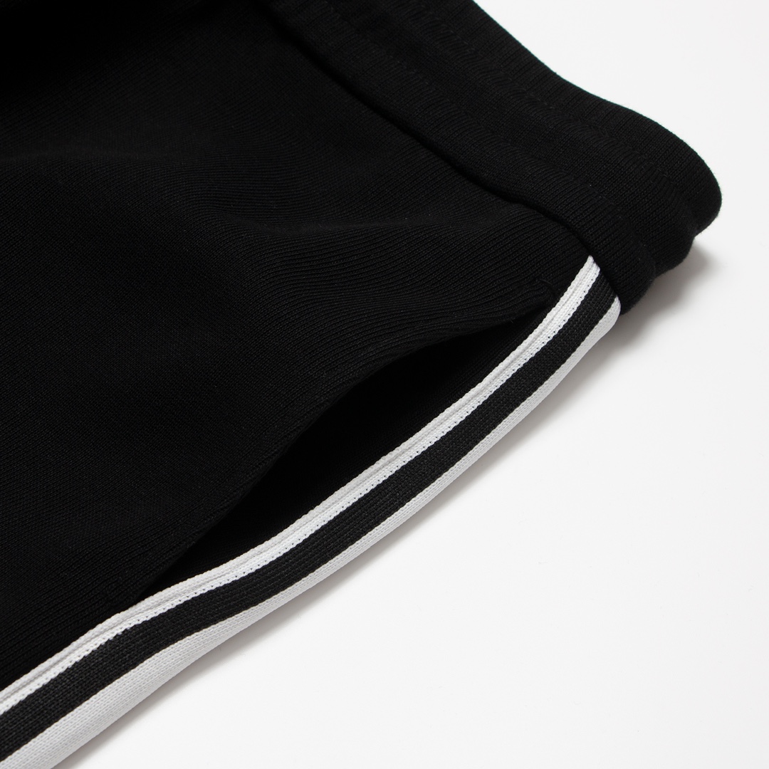 【CELINE 公式旗艦店】セリーヌ   ショートパンツ  ご好評に付き再入荷！