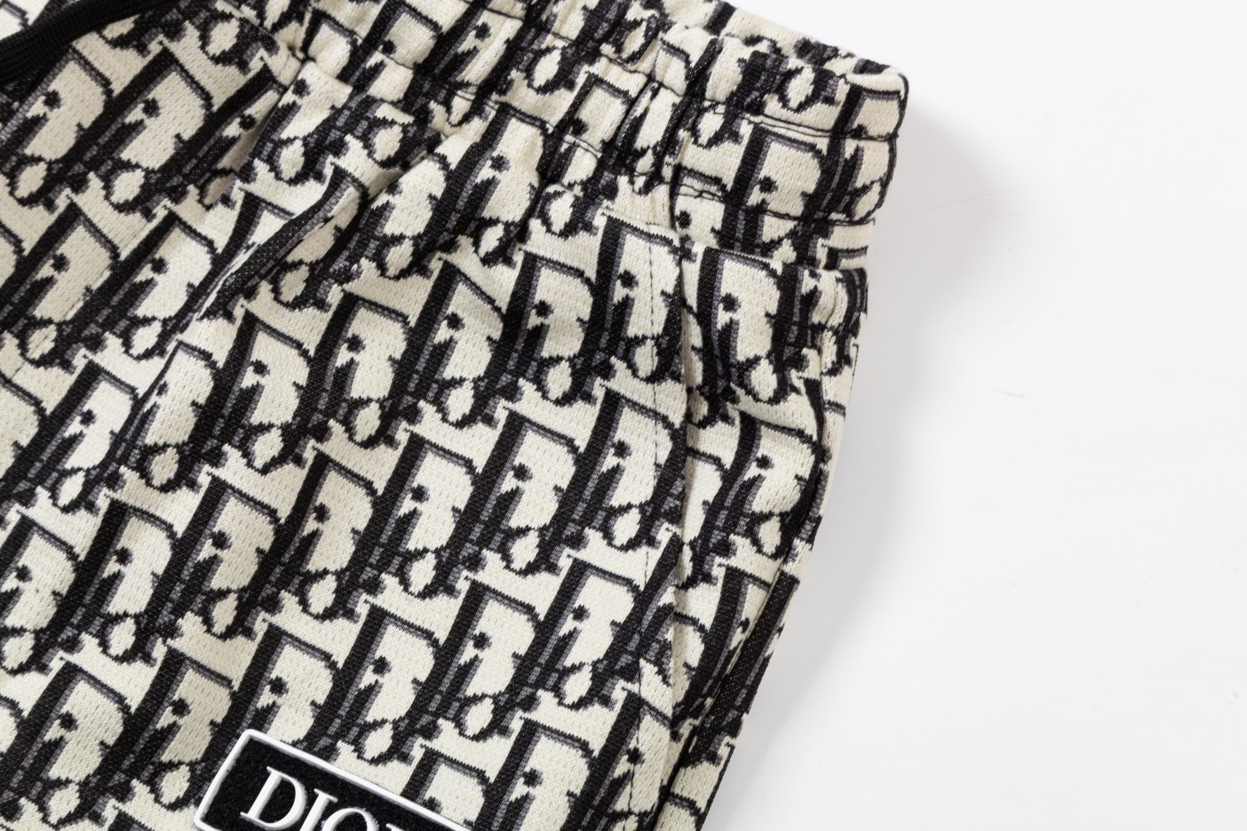 【DIOR  公式旗艦店】ディオール   ショートパンツ  ご好評に付き再入荷！