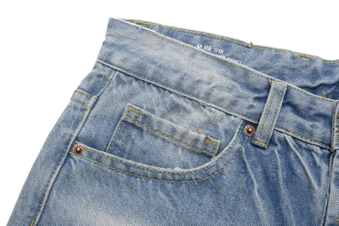 【CELINE 公式旗艦店】セリーヌ  ジーパン  ご好評に付き再入荷！