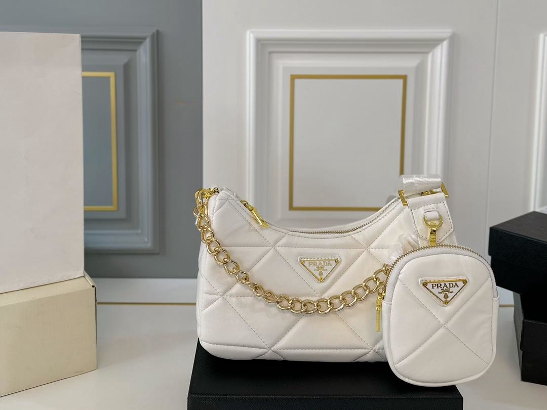 【PRADA  公式 旗艦店】プラダ  斜めがけバッグ 当日出荷 好評に付き再入荷！26*13CM 240719