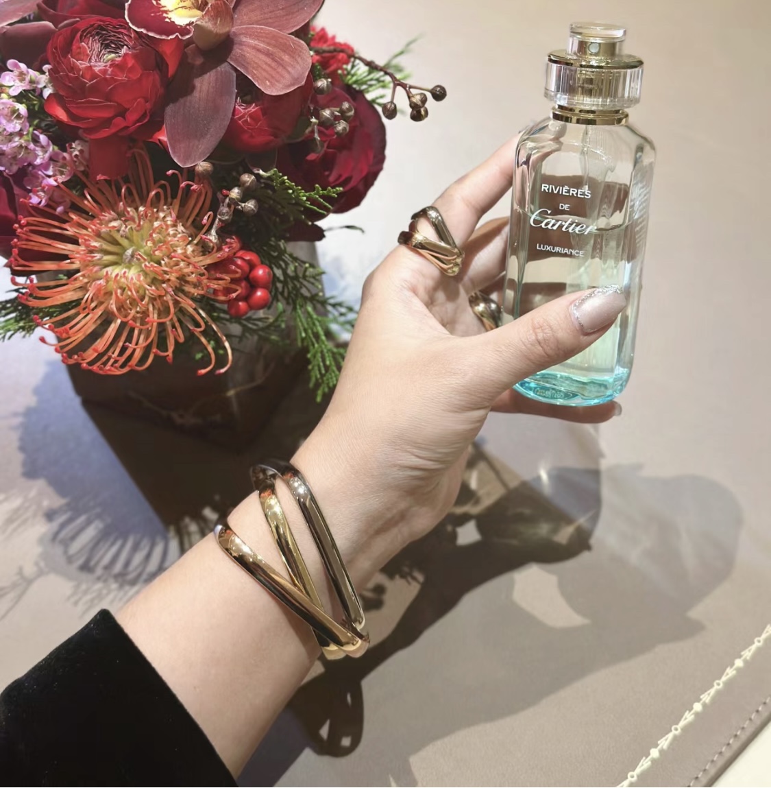 【CARTIER】ブレスレット、ファッションシンプルなスタイル 240729