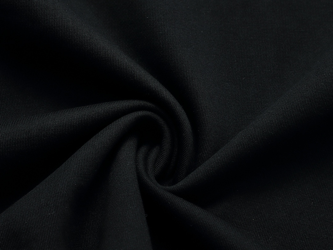 【DIOR  公式旗艦店】ディオール  丸首の衛衣 ご好評に付き再入荷 240817