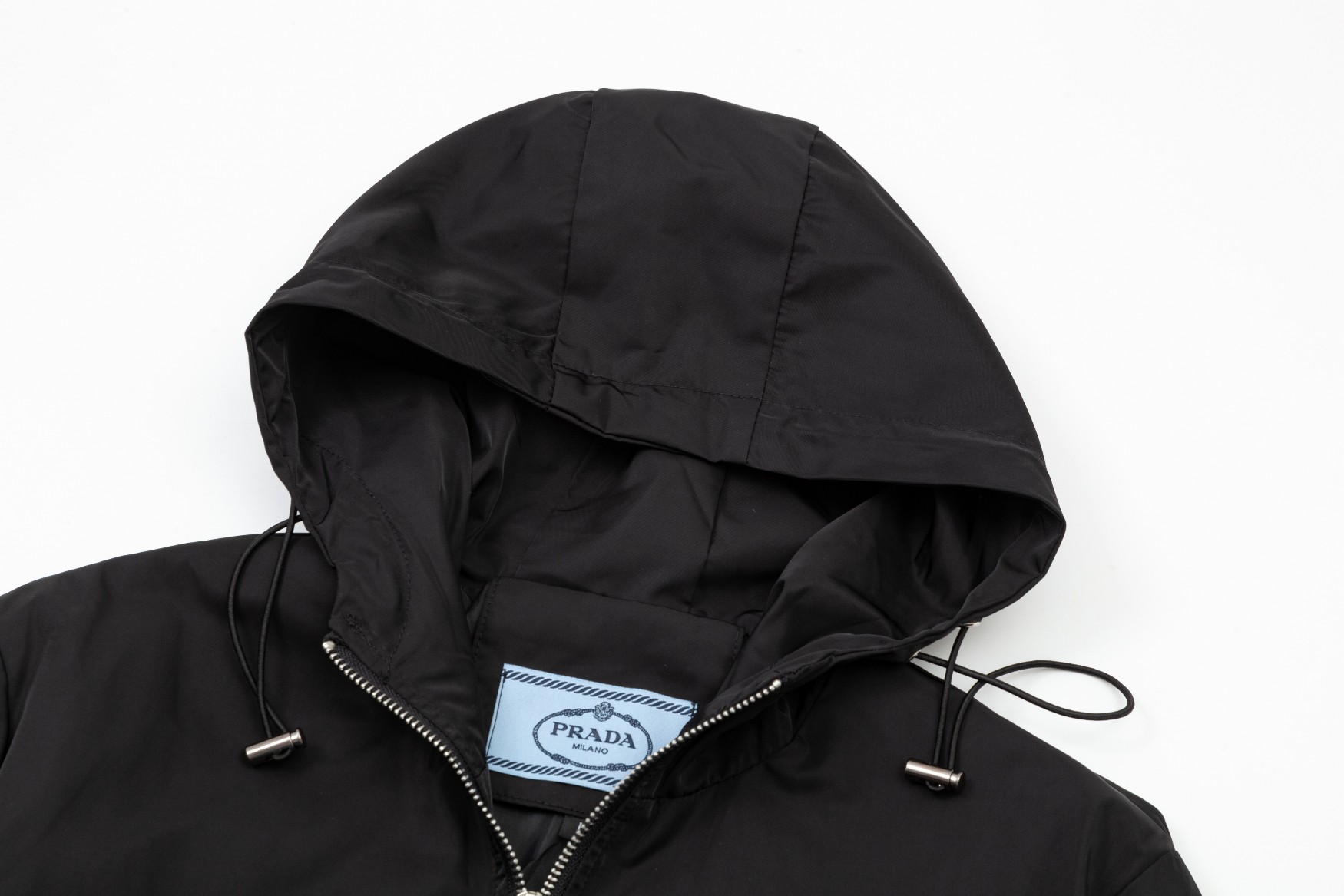 【PRADA  公式旗艦店】プラダ  ジャケット着 好評に付き再入荷 240826