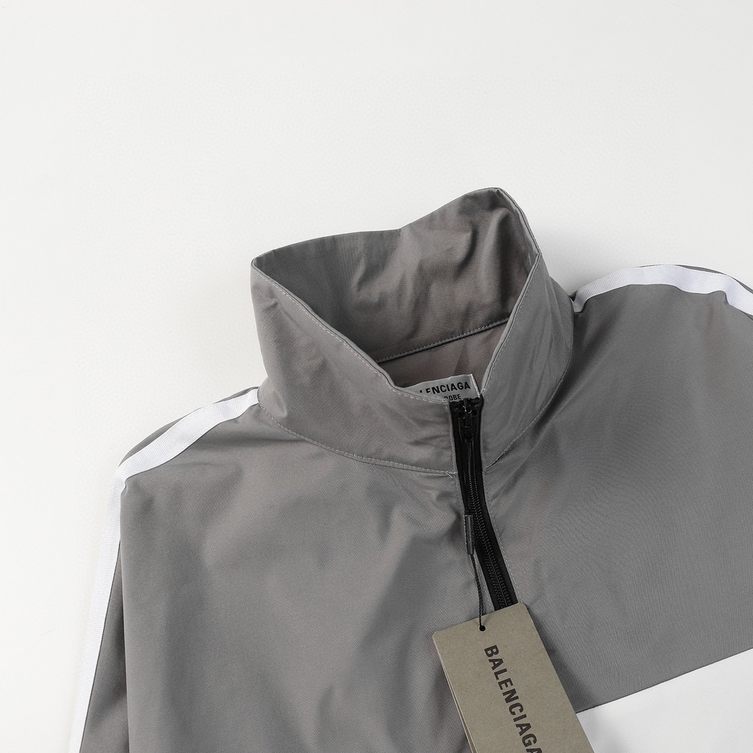 【BALENCIAGA 公式旗艦店】 バレンシアガ  ジャケット着 好評に付き再入荷 240827