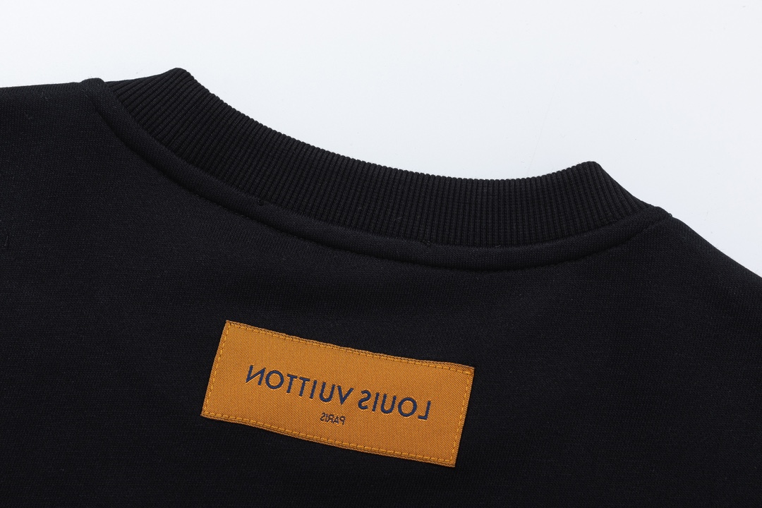 【LOUIS VUITTON  公式旗艦店】ルイヴィトン  丸首の衛衣 スウェットご好評に付き再入荷 240829