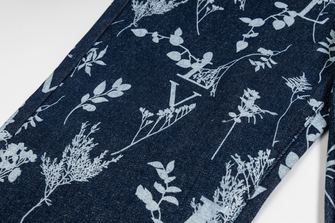 【LOUIS VUITTON  公式旗艦店】ルイヴィトン  ジーパン  ご好評に付き再入荷  240830