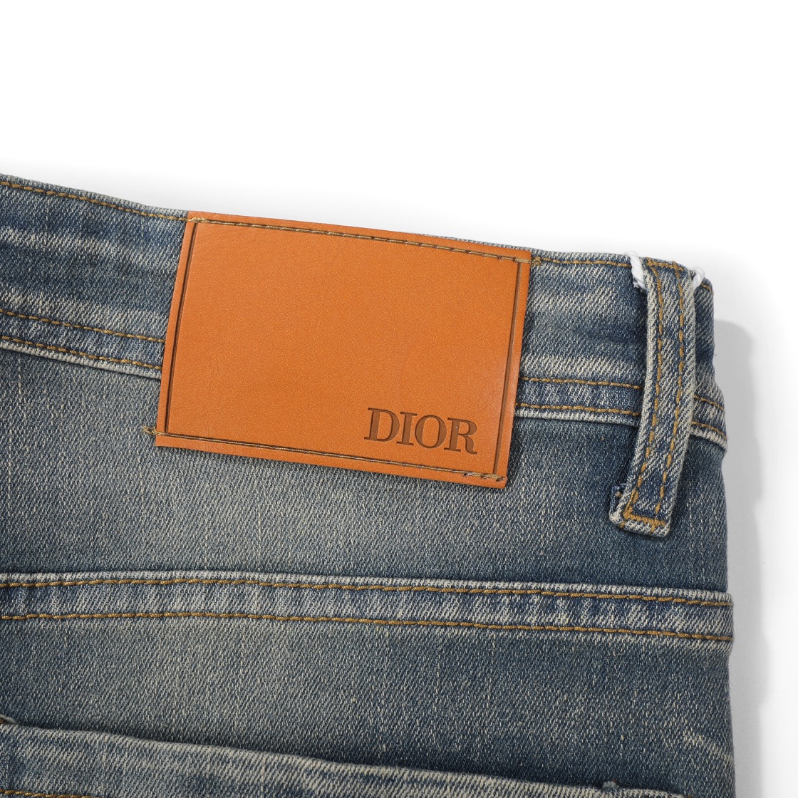 【PRADA  公式旗艦店】プラダ  ジーパン  ご好評に付き再入荷  240831