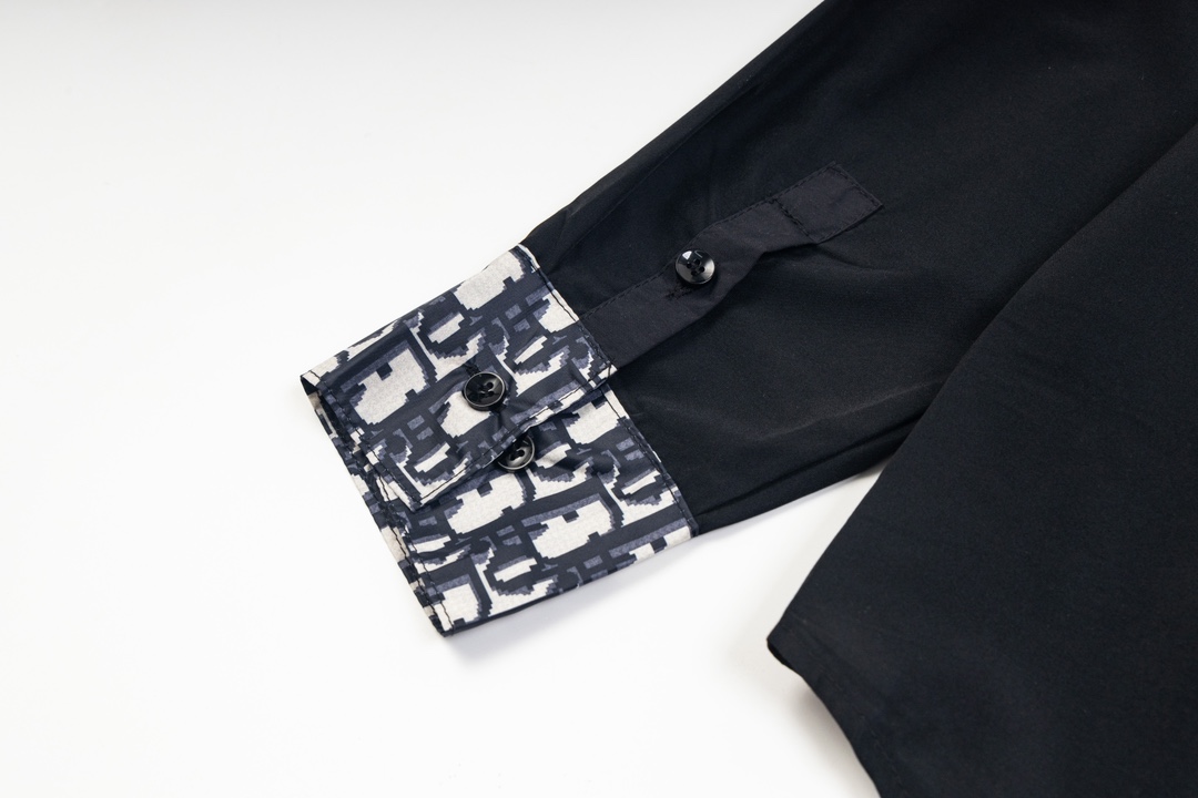 【DIOR  公式旗艦店】ディオール  シャツ  ご好評に付き再入荷 240715