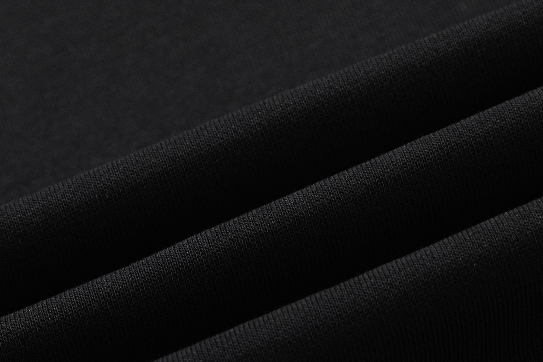 【GUCCI  公式旗艦店】グッチ 丸首の衛衣 スウェットご好評に付き再入荷 240902