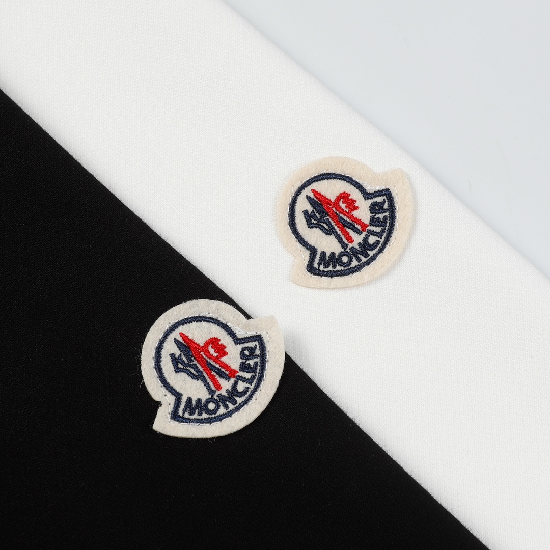 【MONCLER 公式旗艦店】モンクレール  丸首の衛衣 スウェットご好評に付き再入荷！