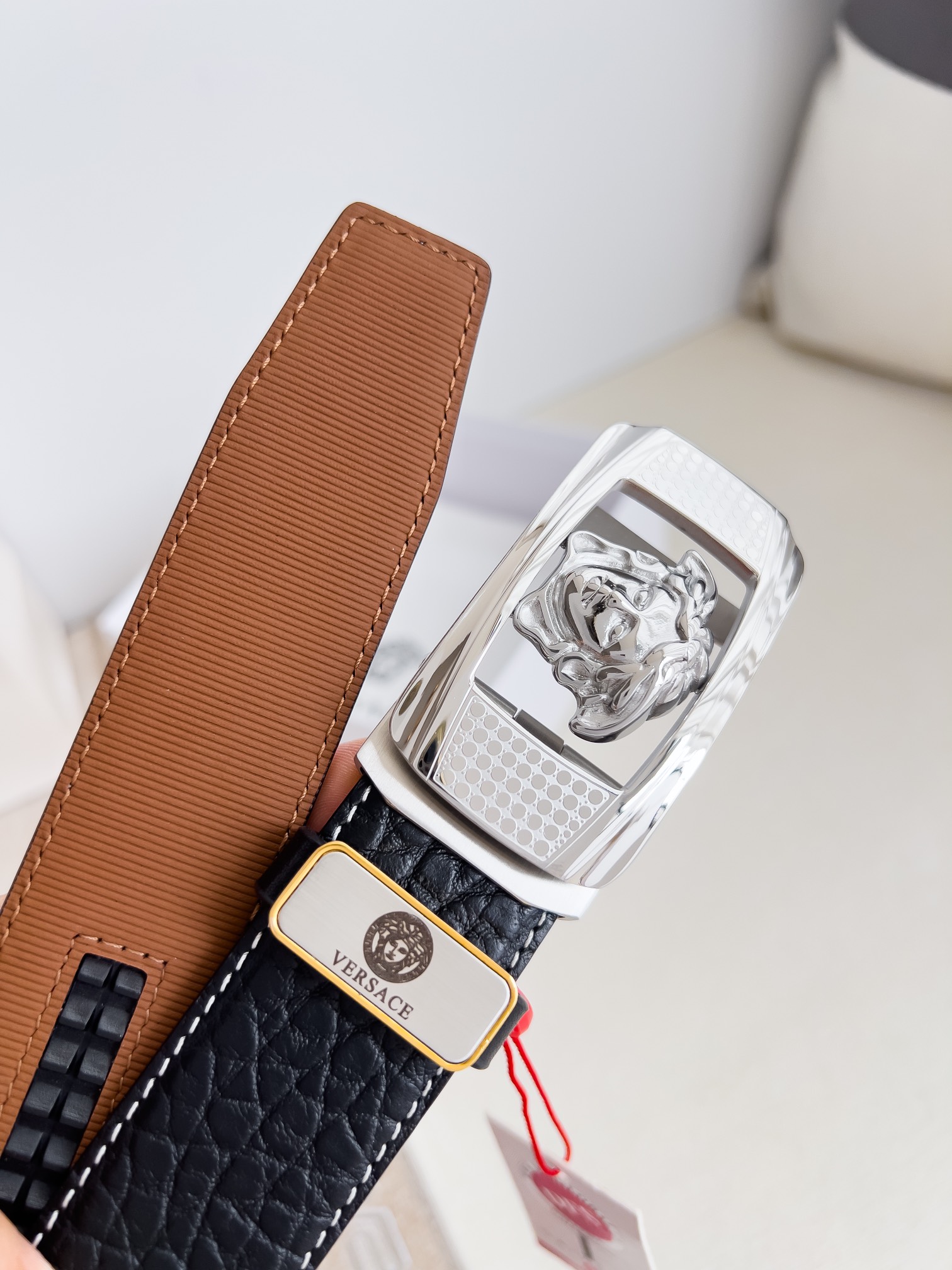 【VERSACE】(ヴェルサーチ) 3.5cmベルト メンズ 240903