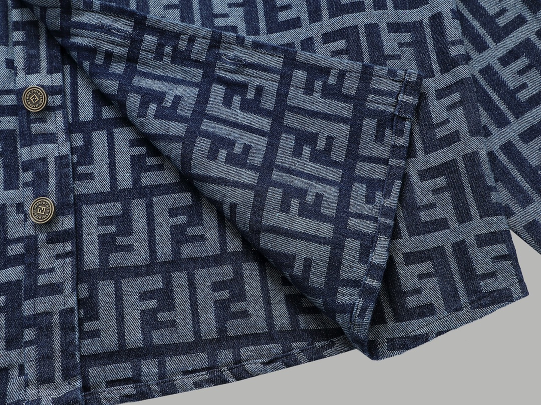 【FENDI】フェンディ  ジャケット着ご好評に付き再入荷！240923