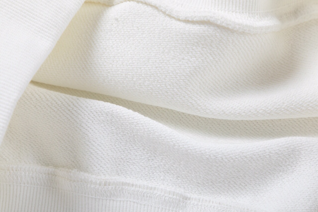 【CELINE 公式旗艦店】セリーヌ パーカー スウェットご好評に付き再入荷！240925