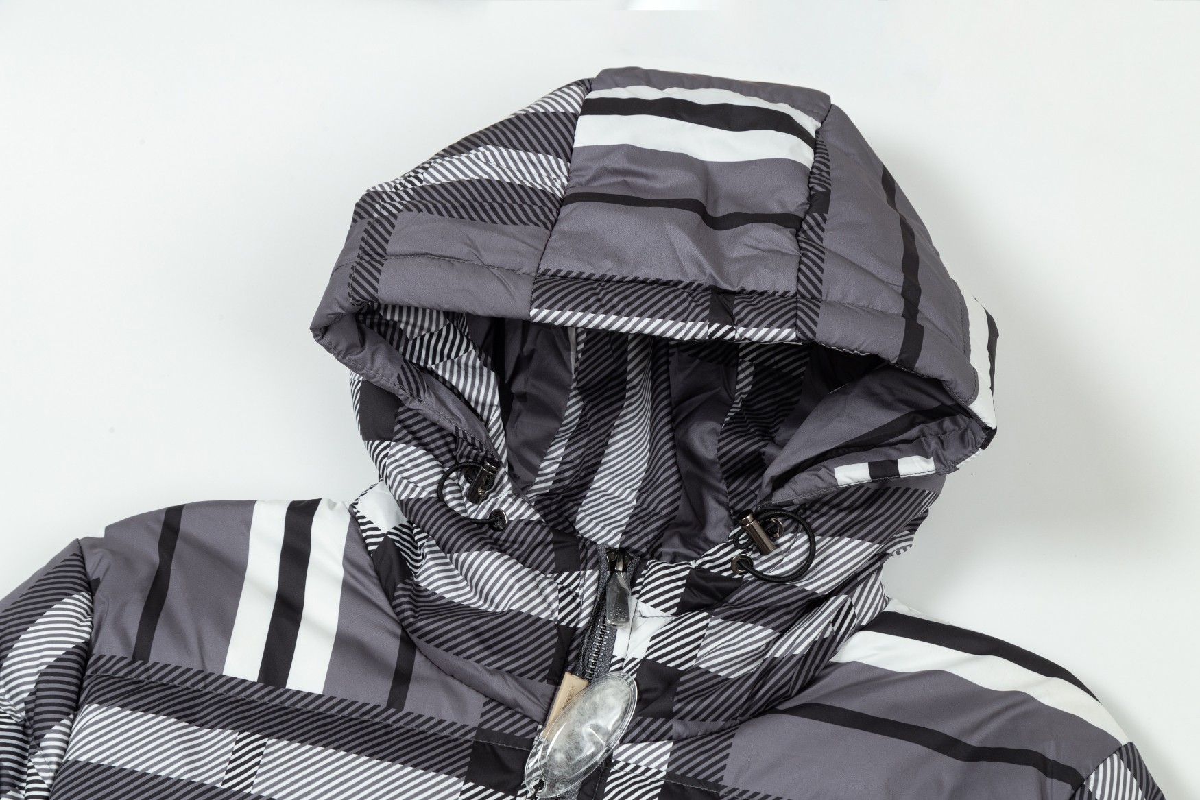 【BURBERRY  公式旗艦店】バーバリー   ダウンジャケット ご好評に付き再入荷！240927